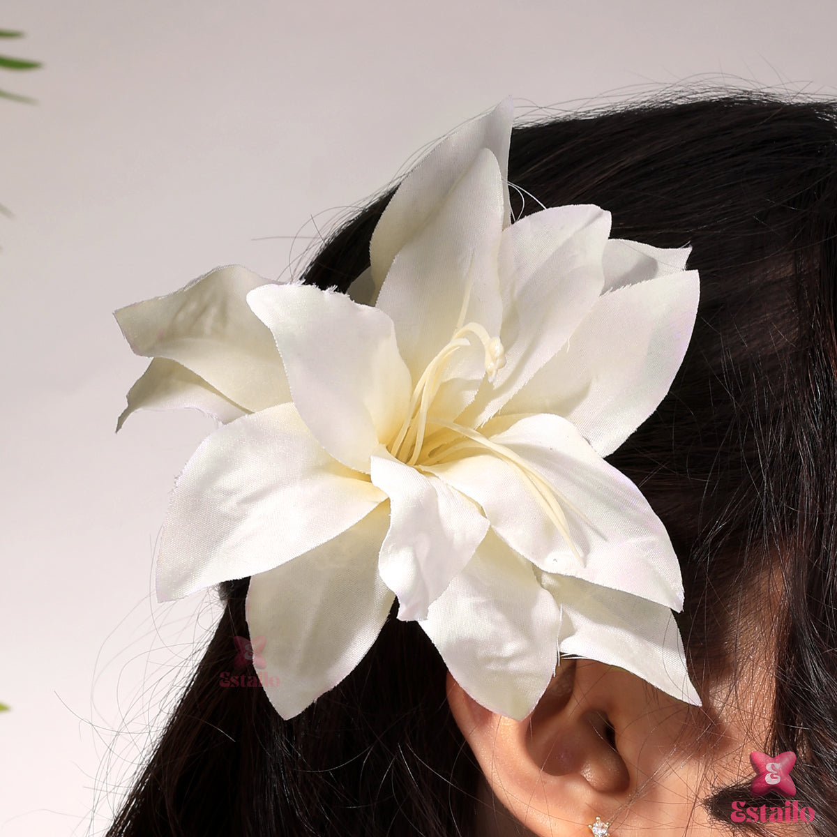 Lily Hair Clip