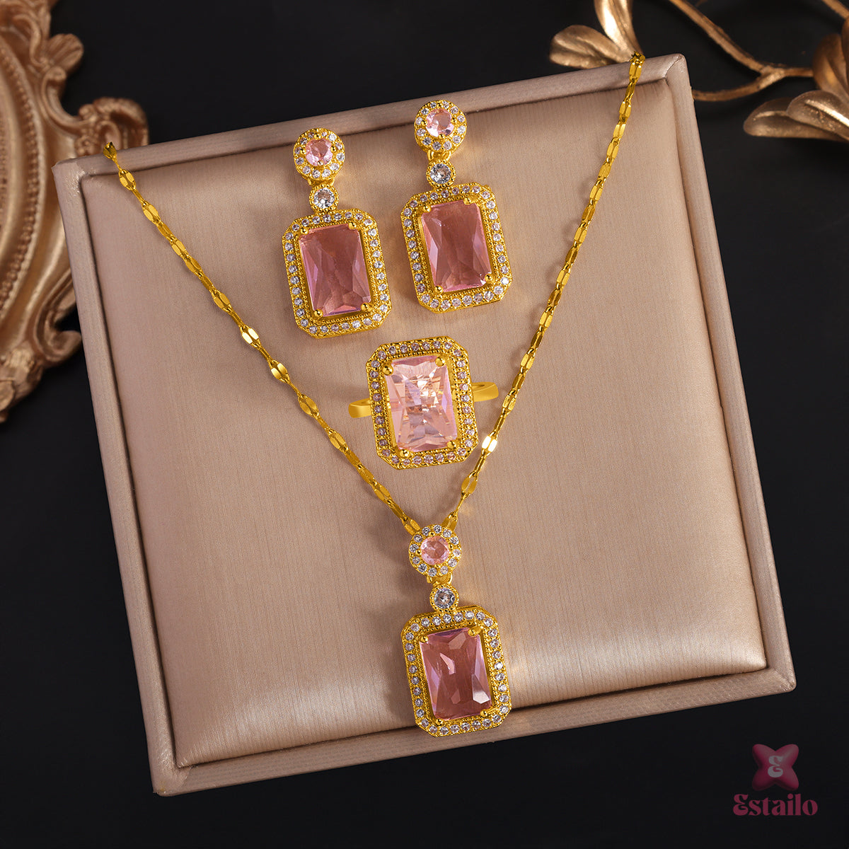 Secret Admirer Neckpiece