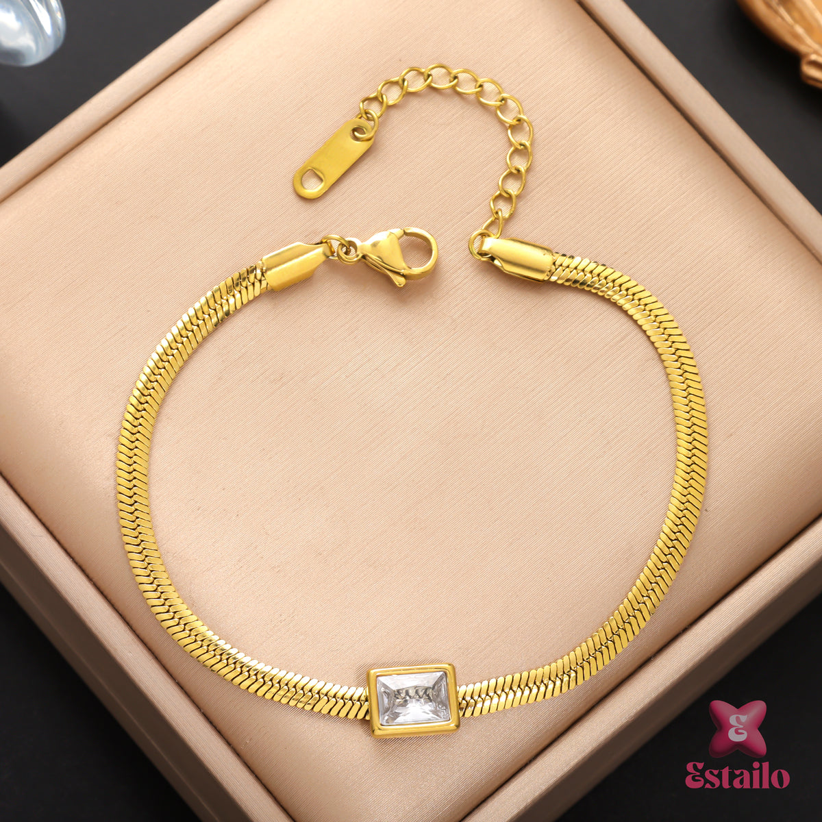 Sleek Stone Bracelet