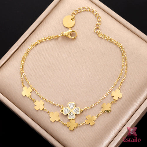Dainty Clover Charm Bracelet