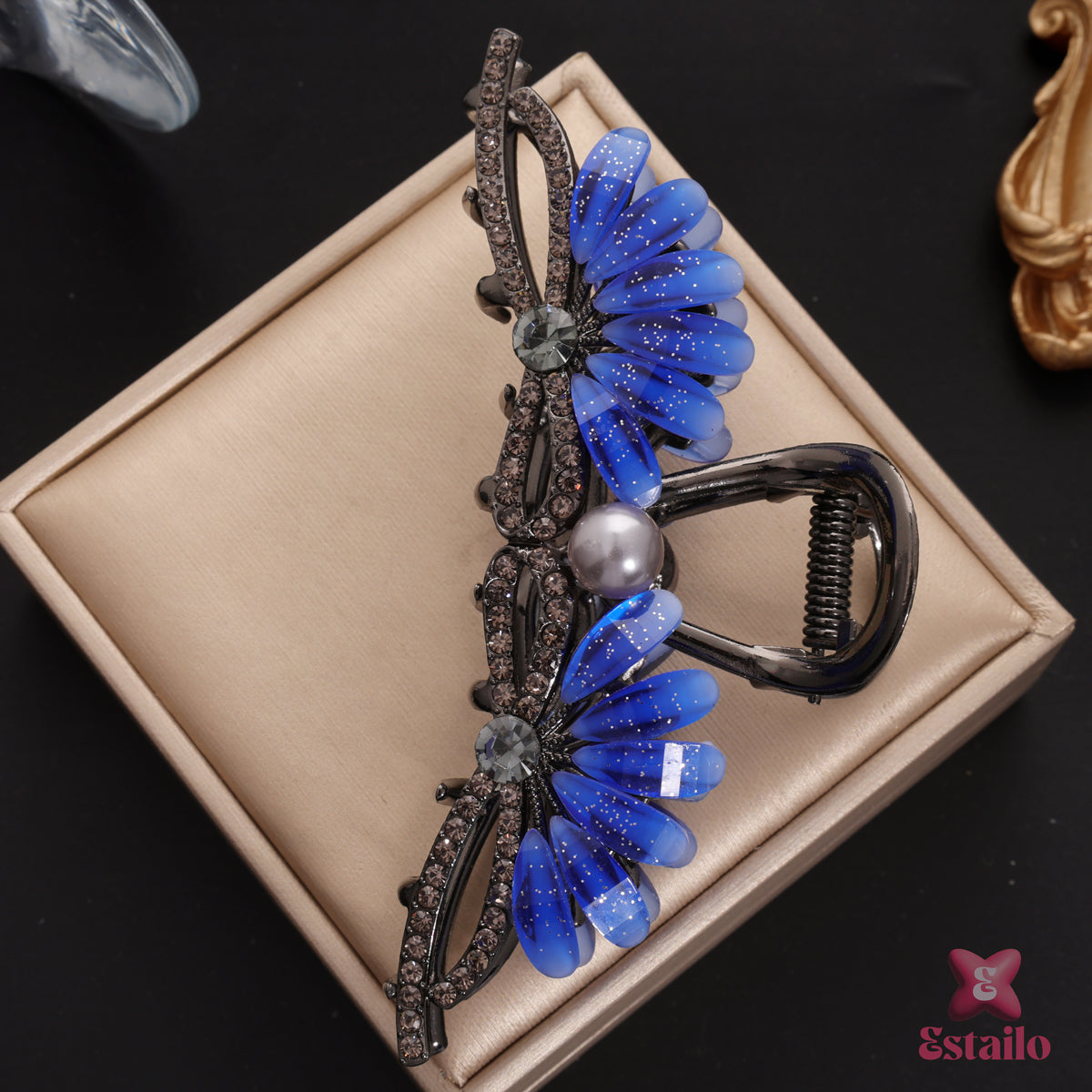 Sparkling Daisy Hair Claw