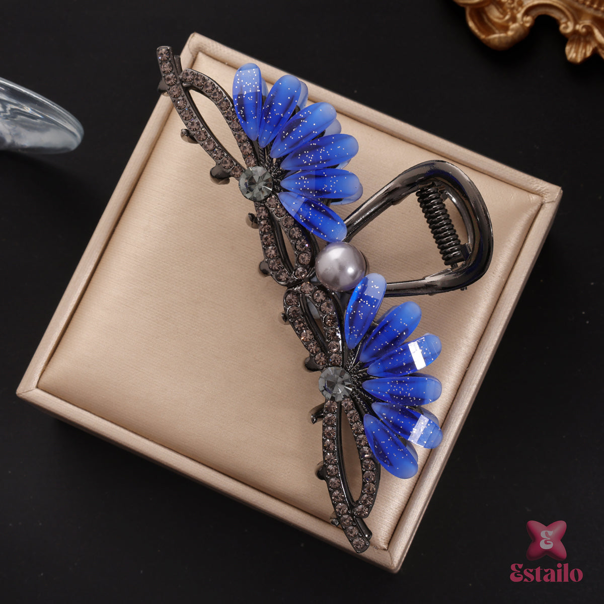 Sparkling Daisy Hair Claw