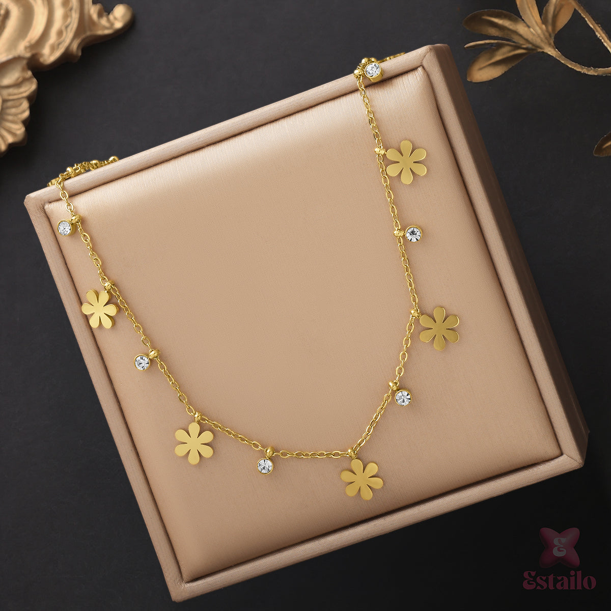 Daisy Charm Necklace