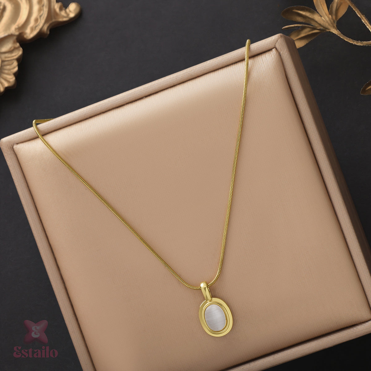 Golden Oval Necklace