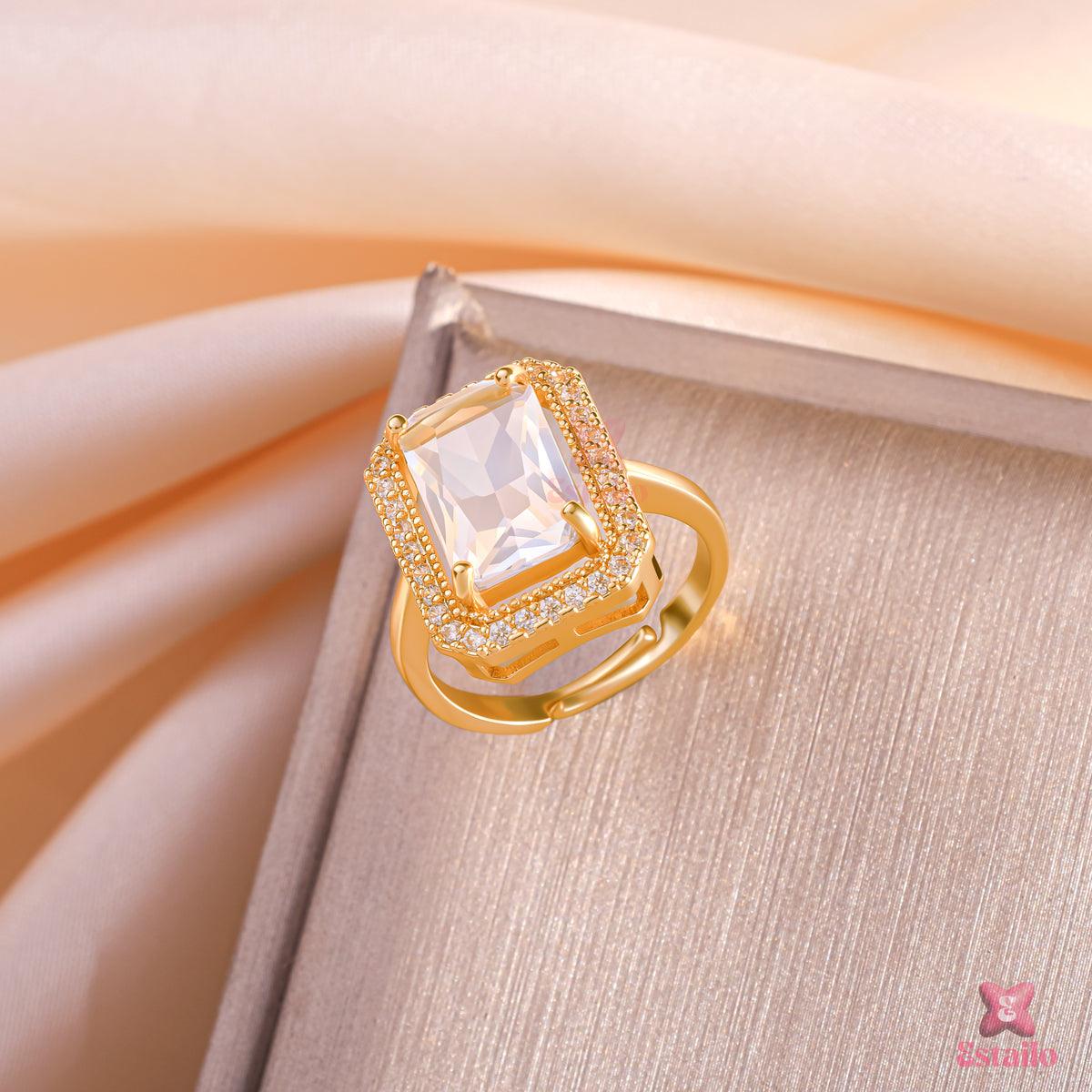 Royal Gilded Solitaire Ring