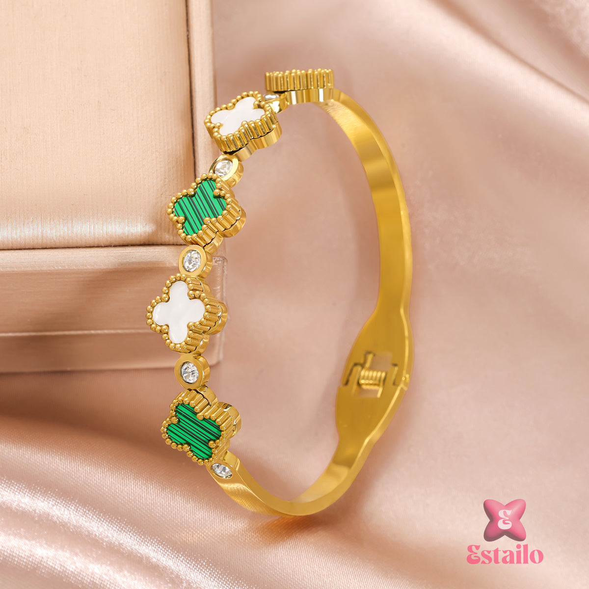 Gardenia Clover Bracelet