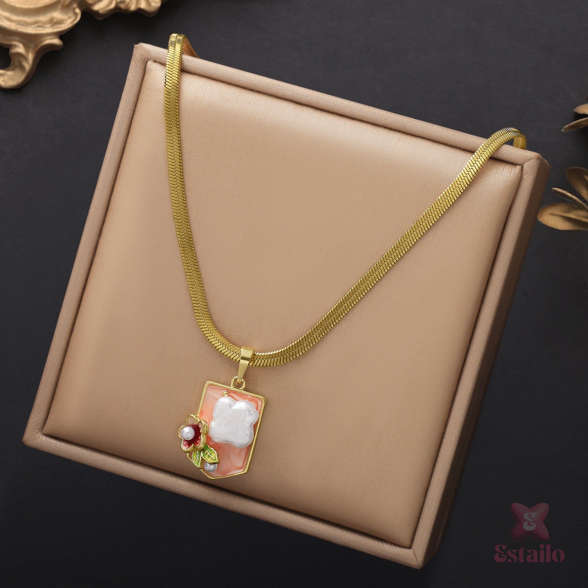 Gardenia Glow Necklace