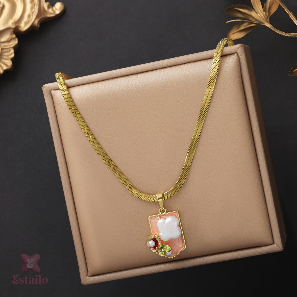 Gardenia Glow Necklace