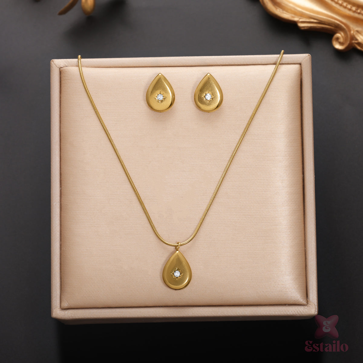 Gilded Grace Necklace Set