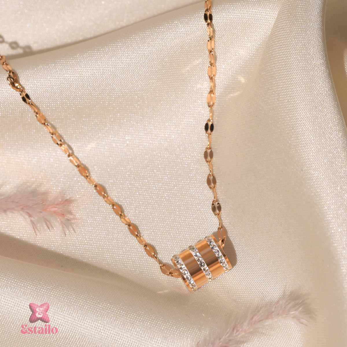 Sparkling Barrel Necklace