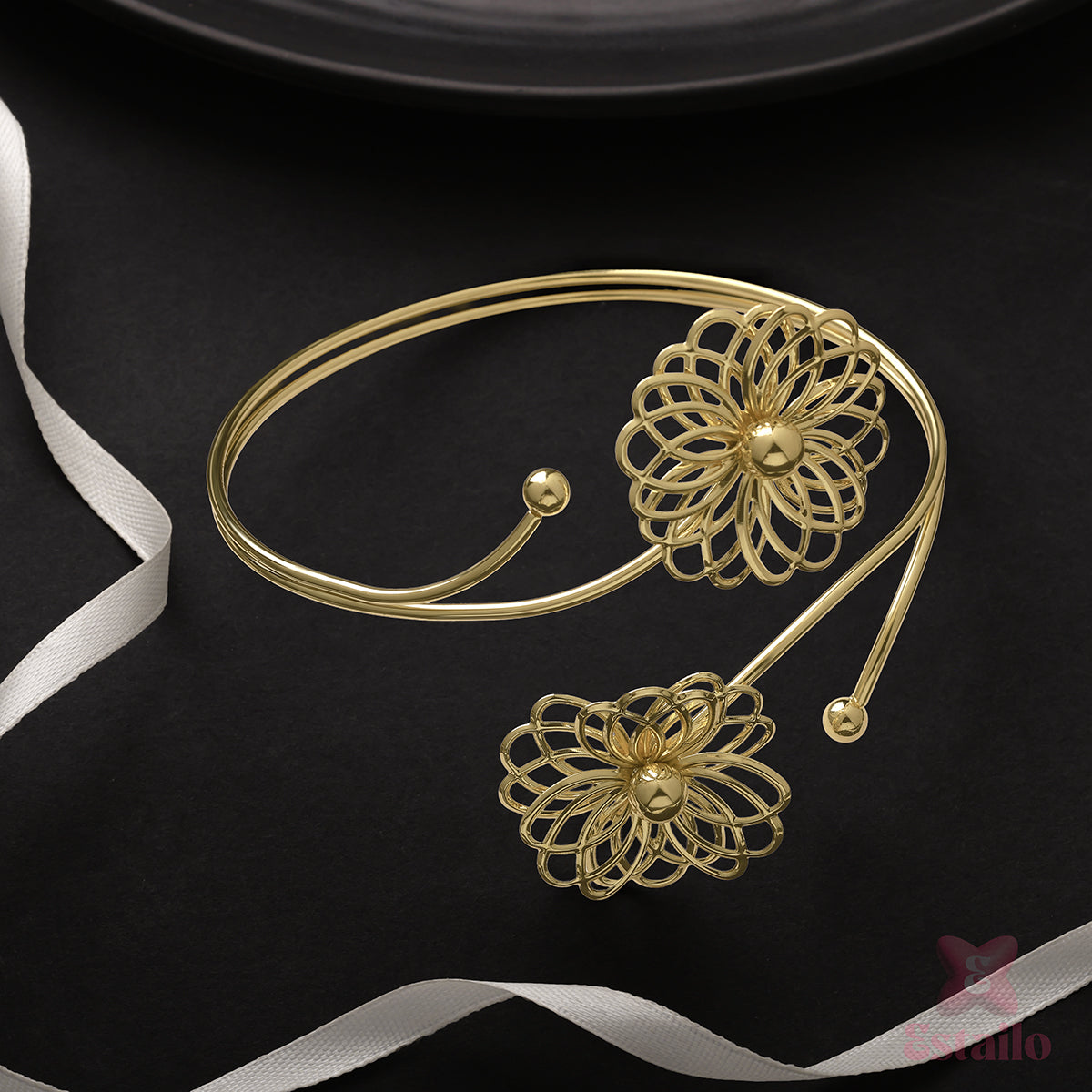 Orchid Whirl Daiy Arm Cuff