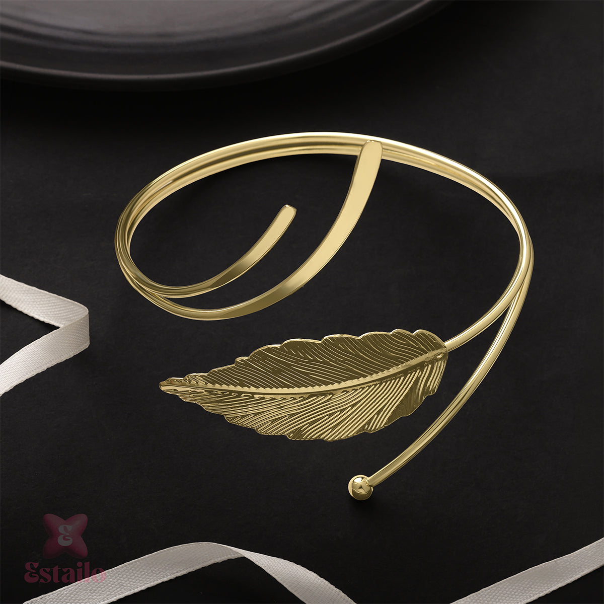 Golden Leaf Arm Cuff