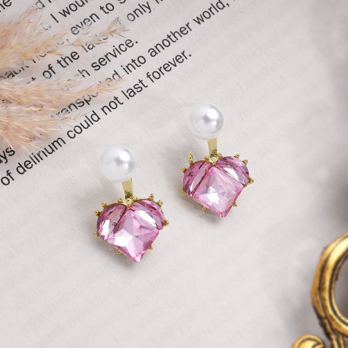 Pearl Aura Heart Earrings