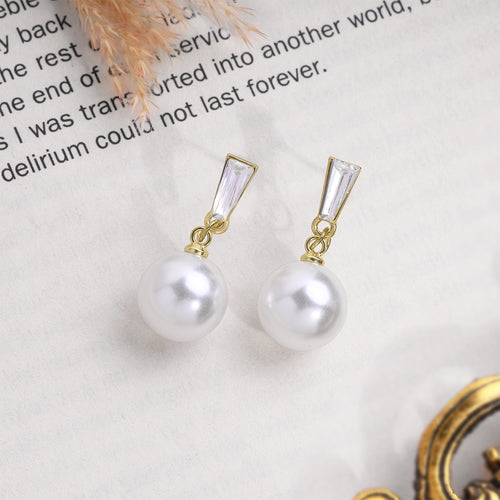 Ivory Pearl Elegance Earring