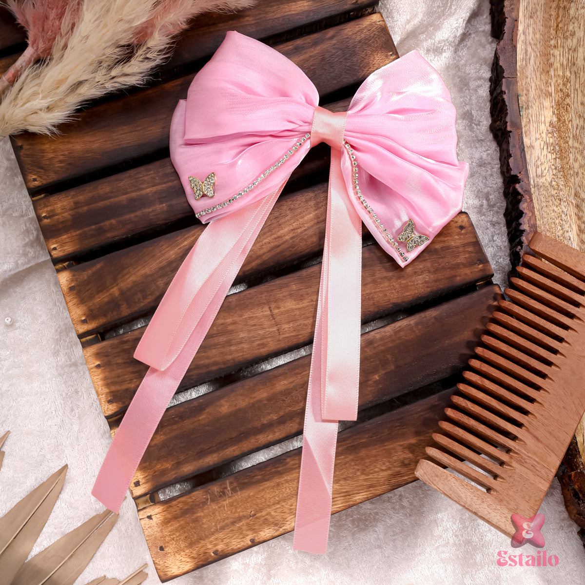 Bow Beauty Blush Clip