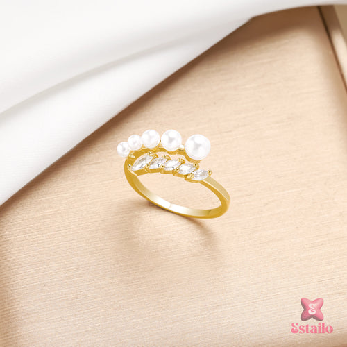 Pearl & Crystal Embrace Ring