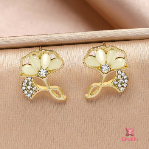 Ginkgo Glam Studs Earring