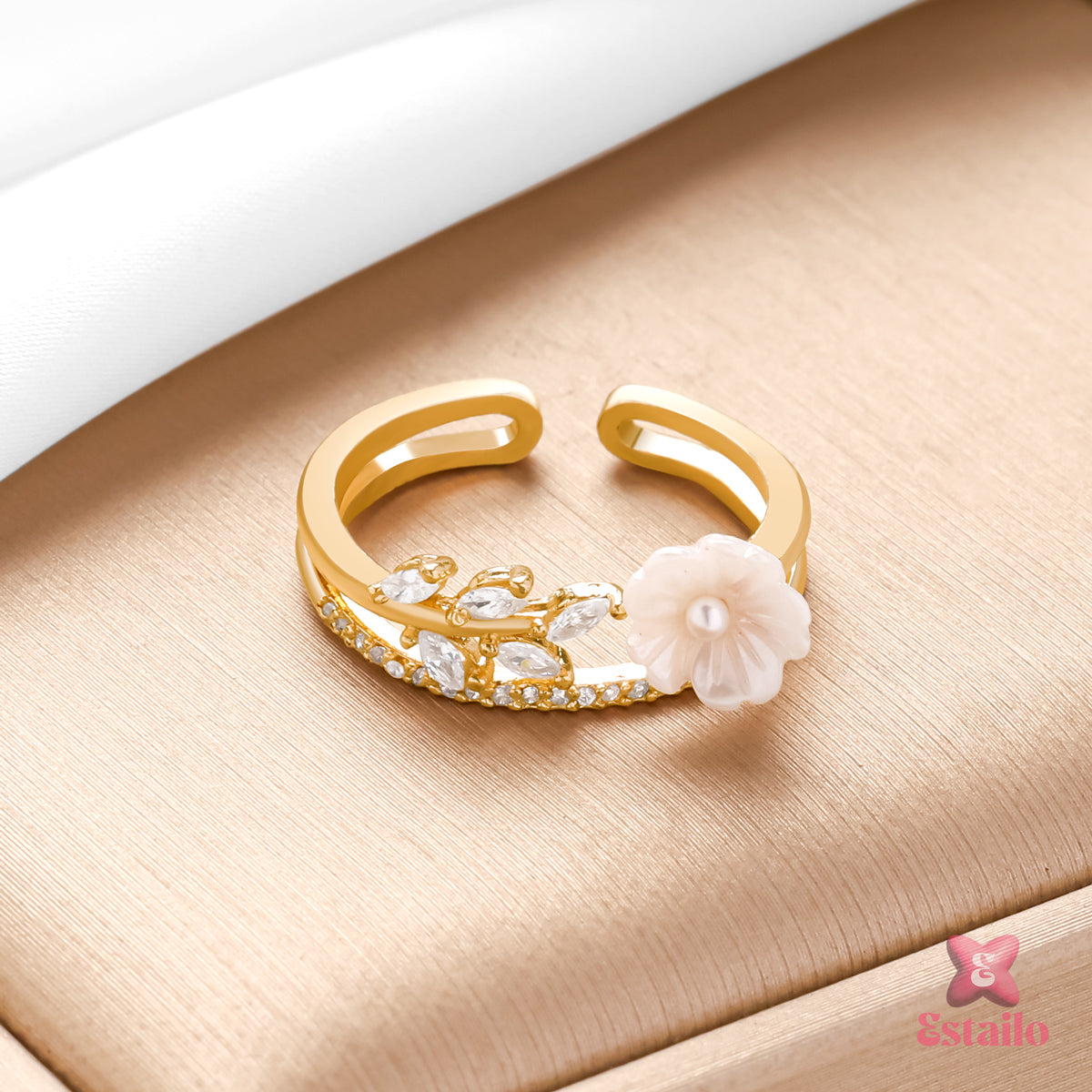 Pearl Petal Delight Ring
