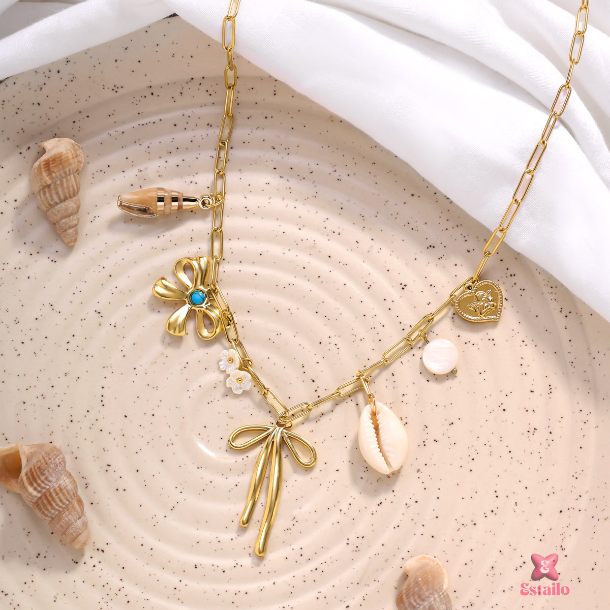 Seashells & Bows Necklace