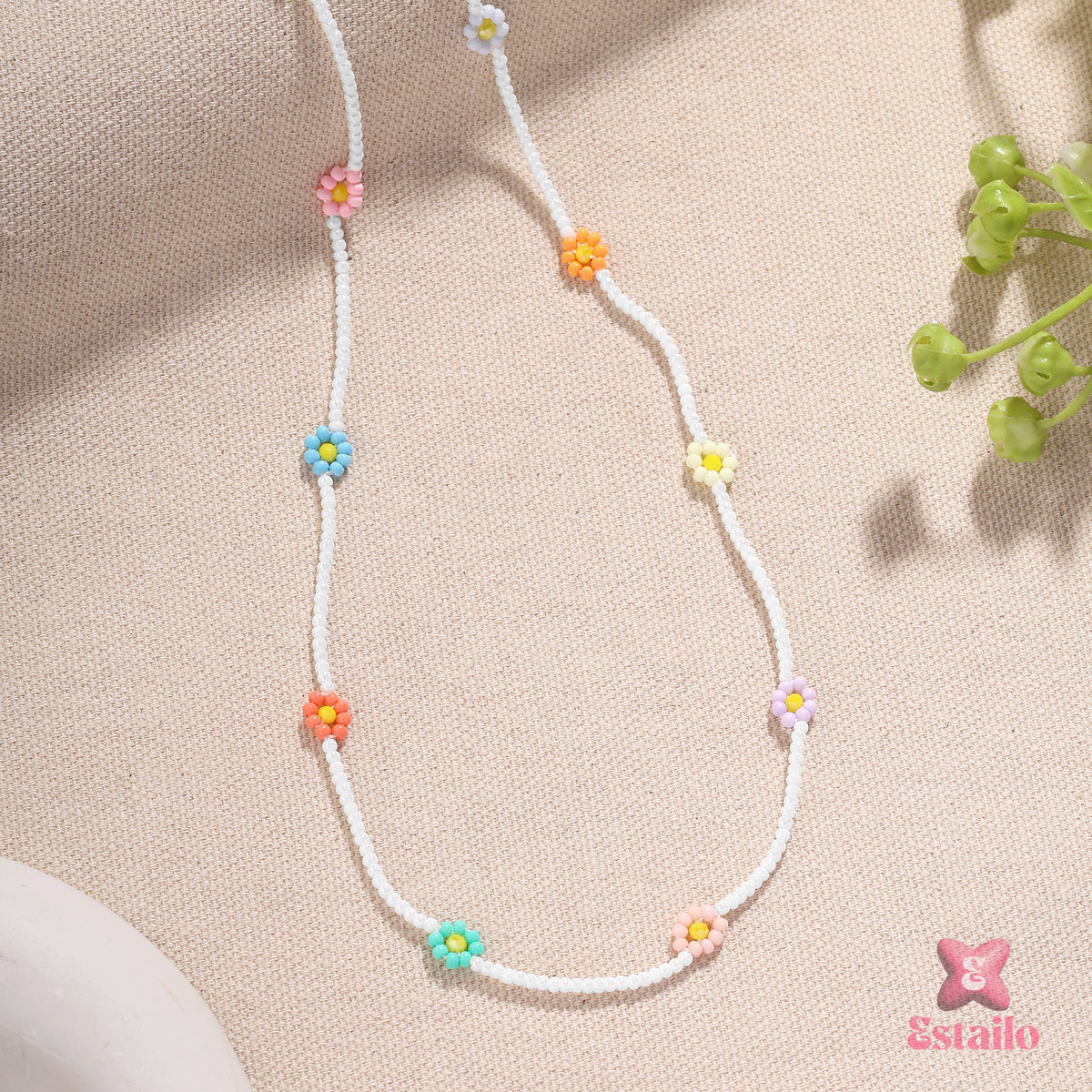 Meadow Daisy Necklace