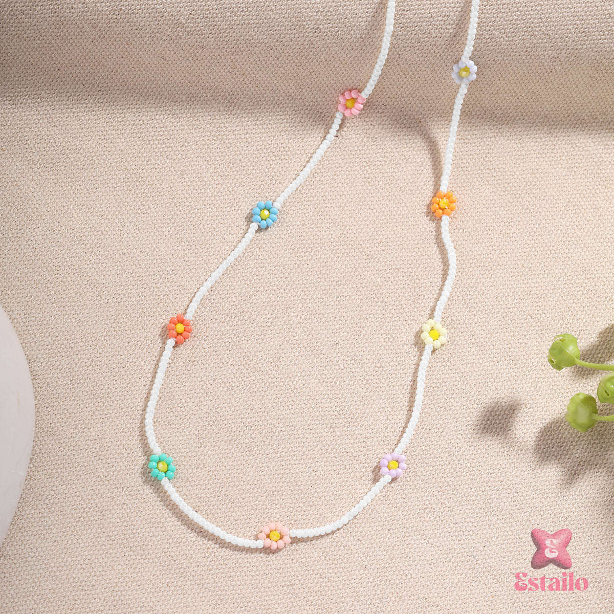 Meadow Daisy Necklace