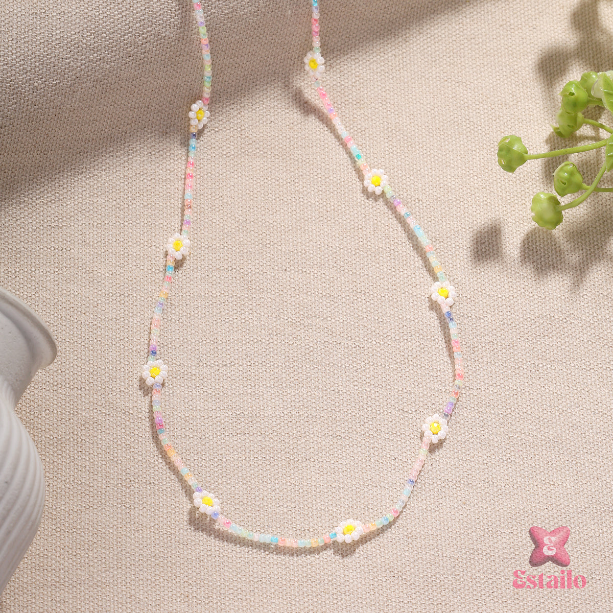 Sweet Daisy Bead Necklace