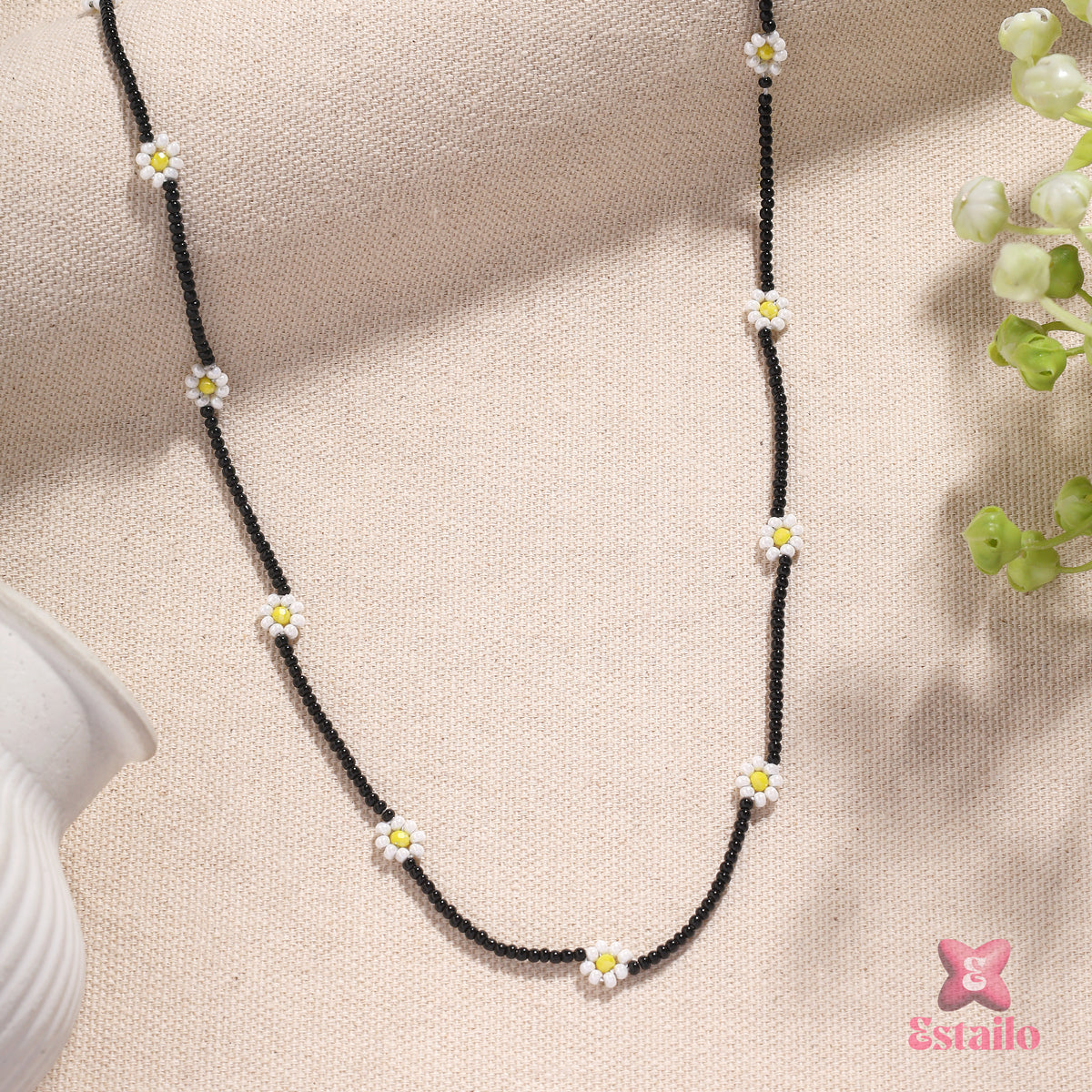 Tiny Daisy Trellis Necklace