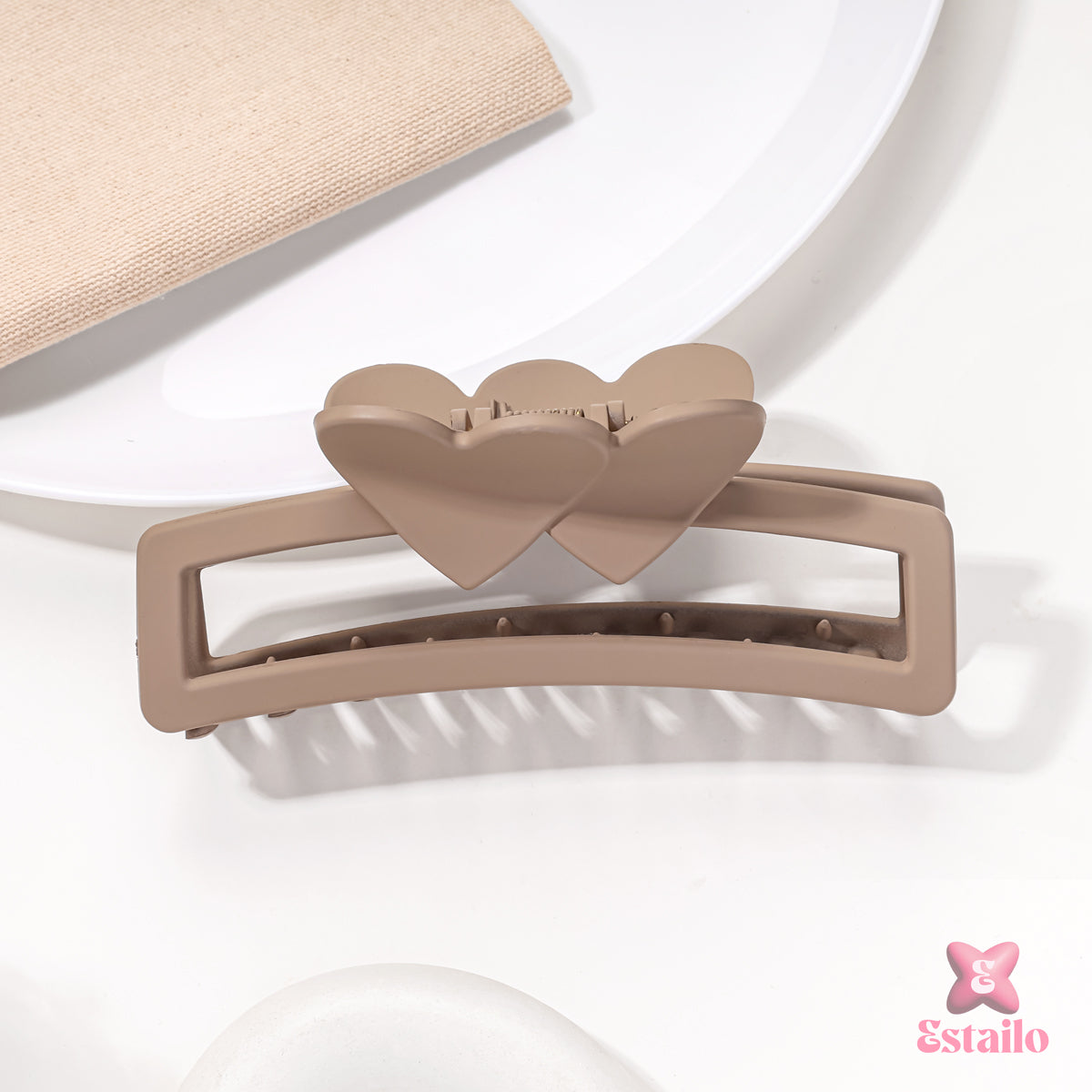 Chic Heart Clutcher