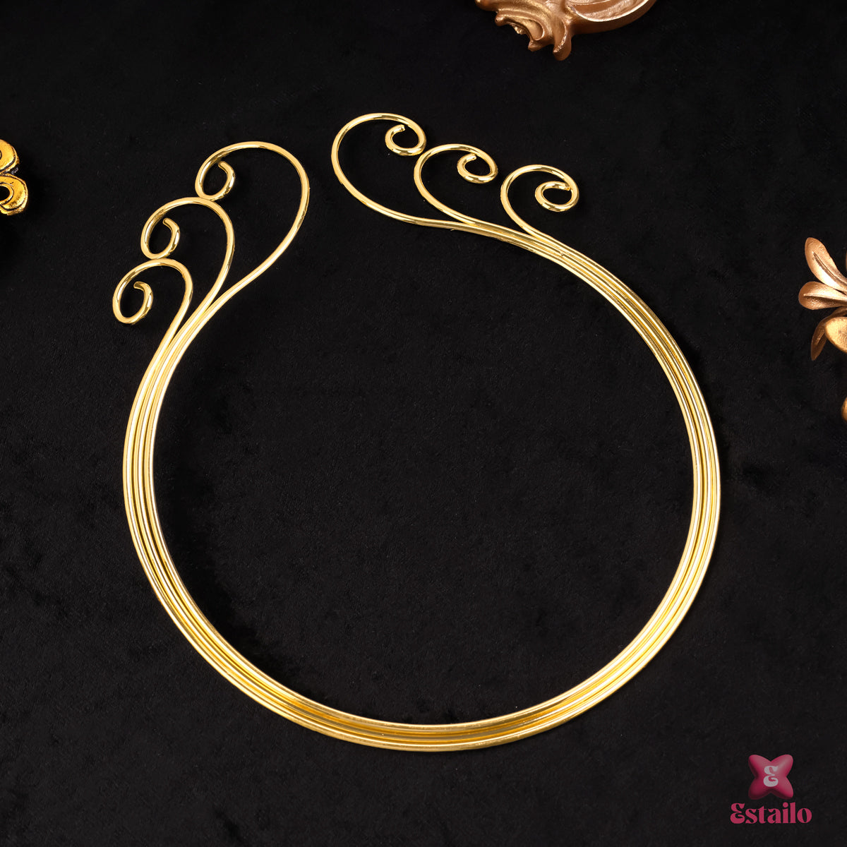 Silpi's Classic Hasli Necklace