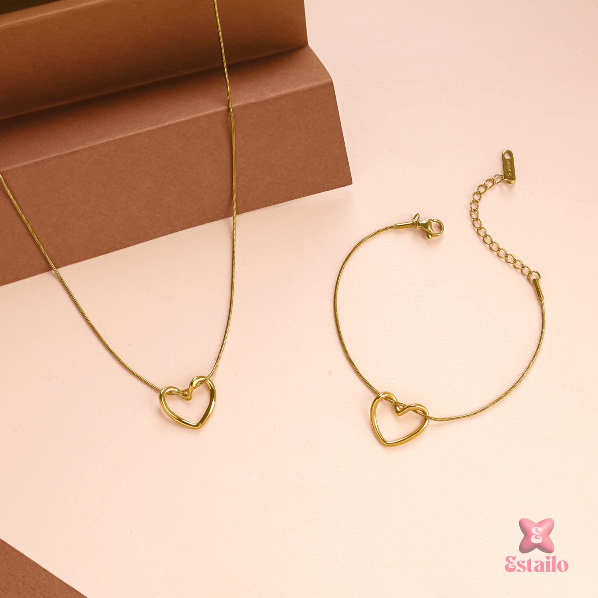 Gold Minimalist Heart Set