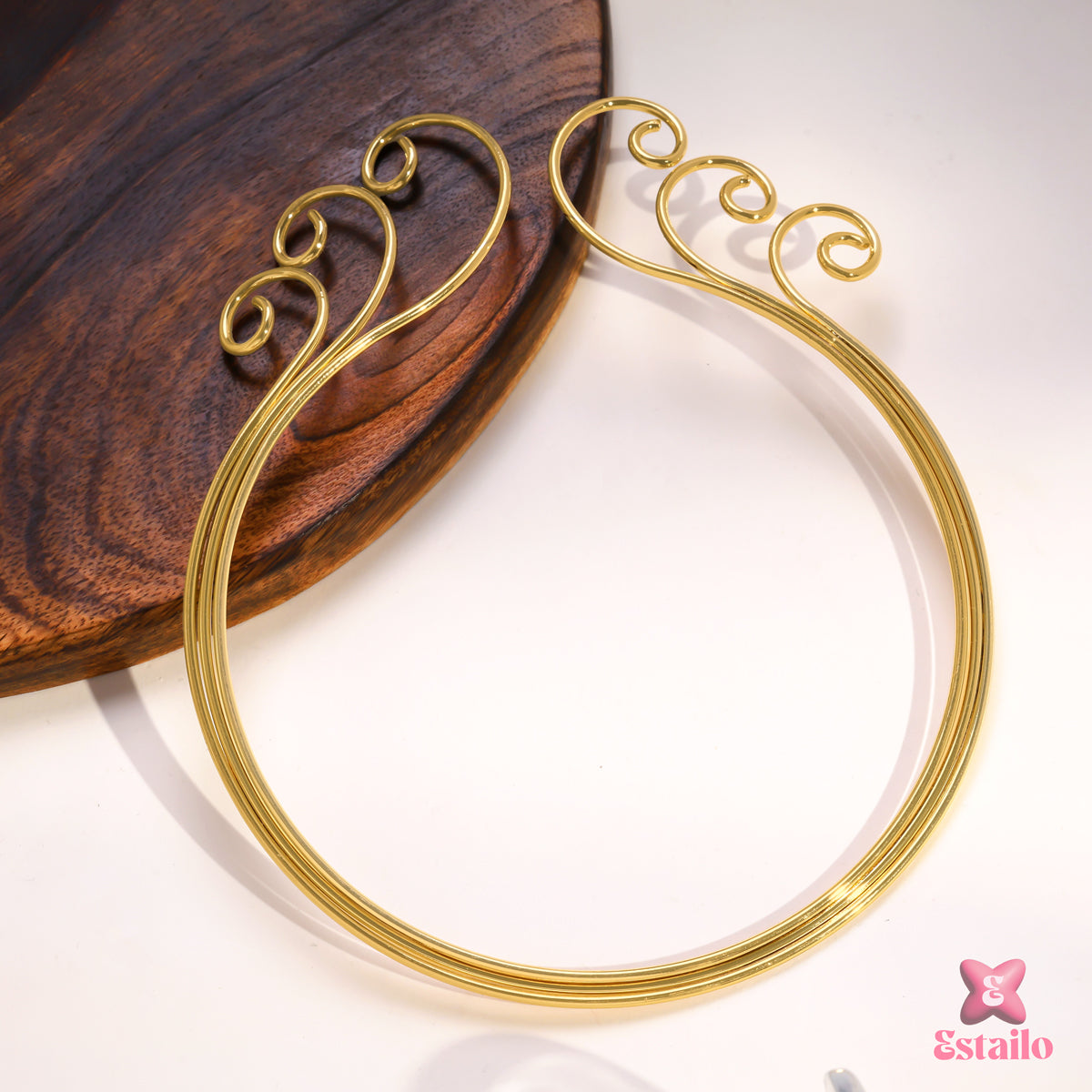 Silpi's Classic Hasli Necklace