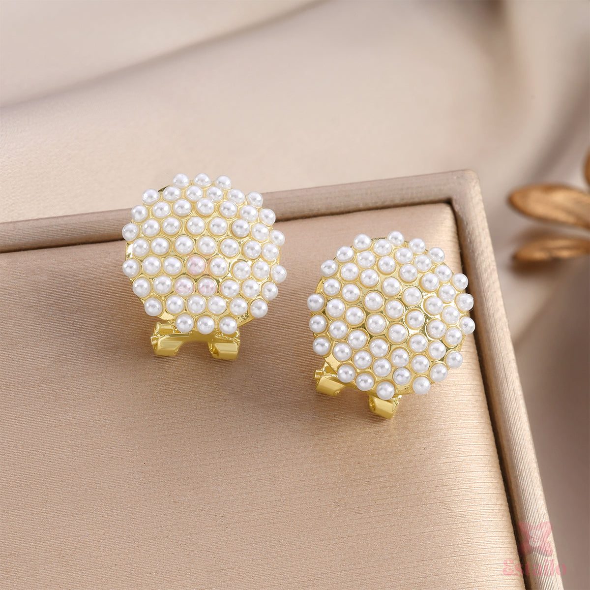 Cluster Pearl Stud Earrings