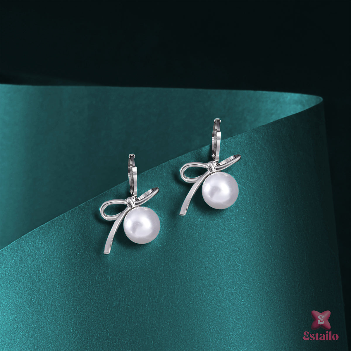 Sweetheart Tied Pearls Earrings