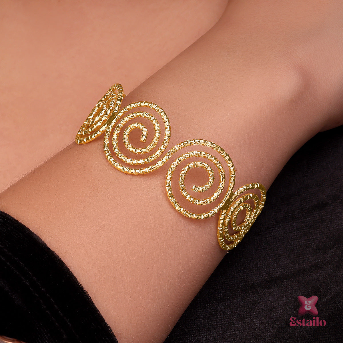 Chunky Swirl Cuff Bracelet