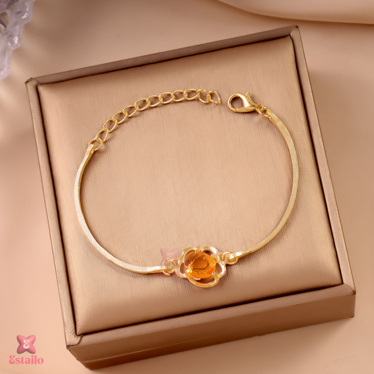 Amore Rosette Bangle