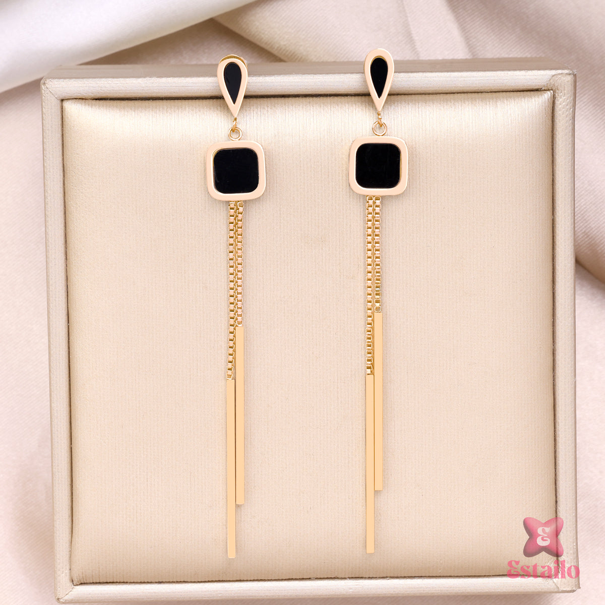 Chic Black & Gold Drops Earrings
