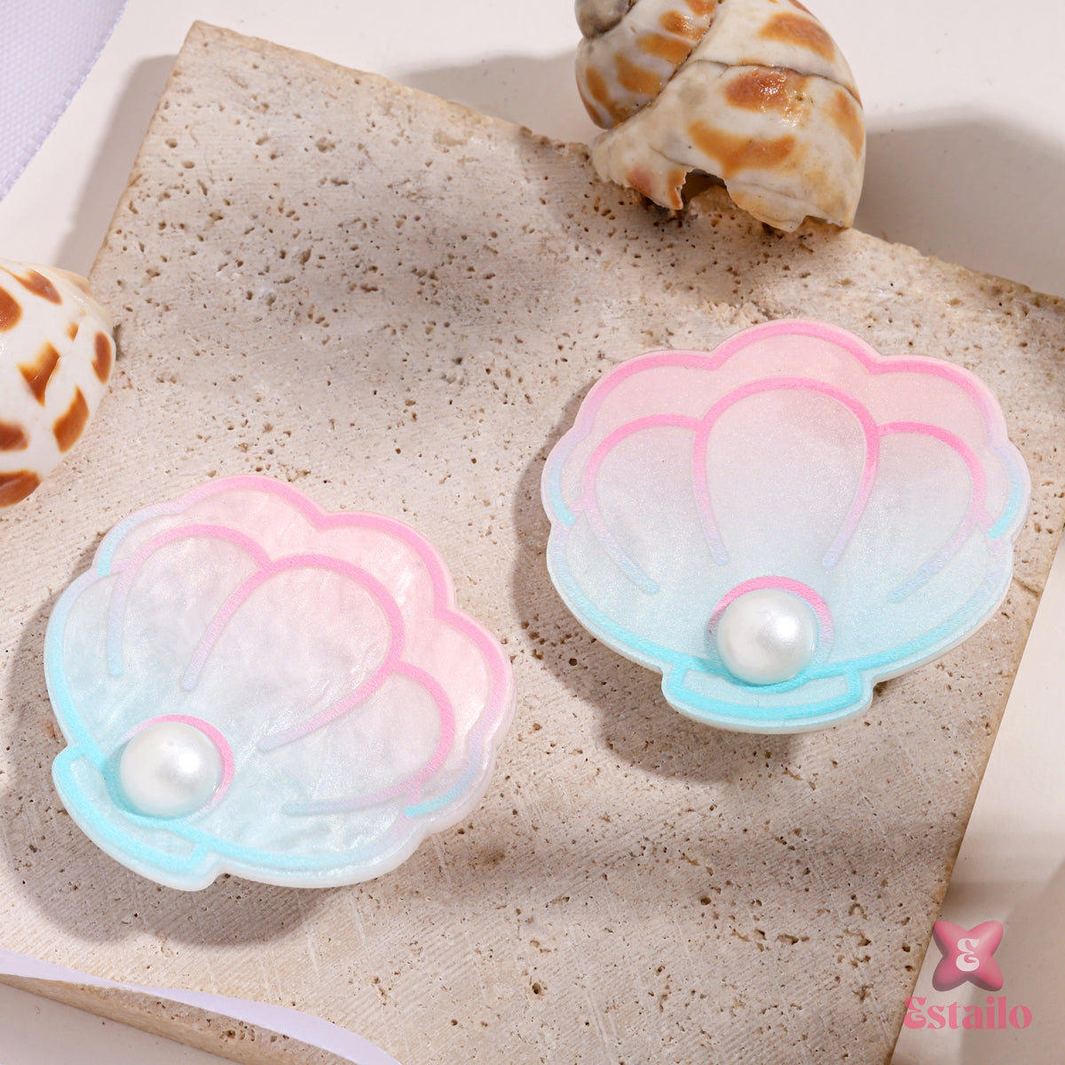 Iridescent Shell Clip