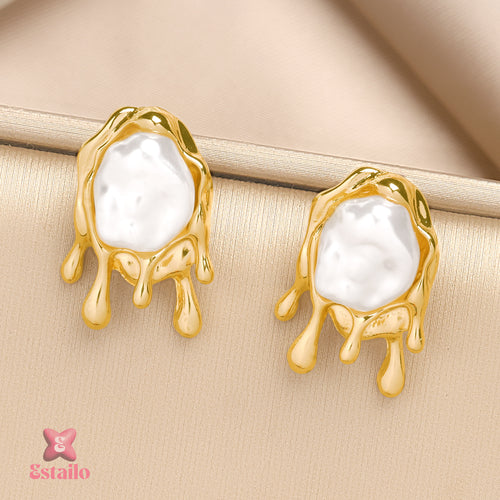 Pearl Drip Gold Earrings