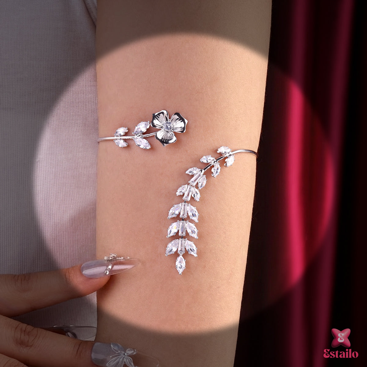 Crystal Glamour Solitaire Arm Cuff