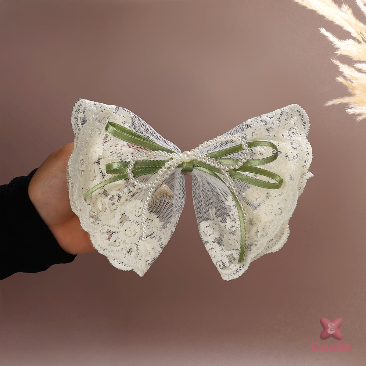 Delicate Pearl Bow Clip
