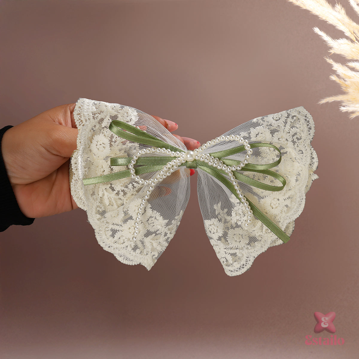 Delicate Pearl Bow Clip
