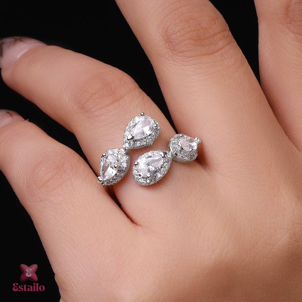 Estailo Pear Cascade Ring