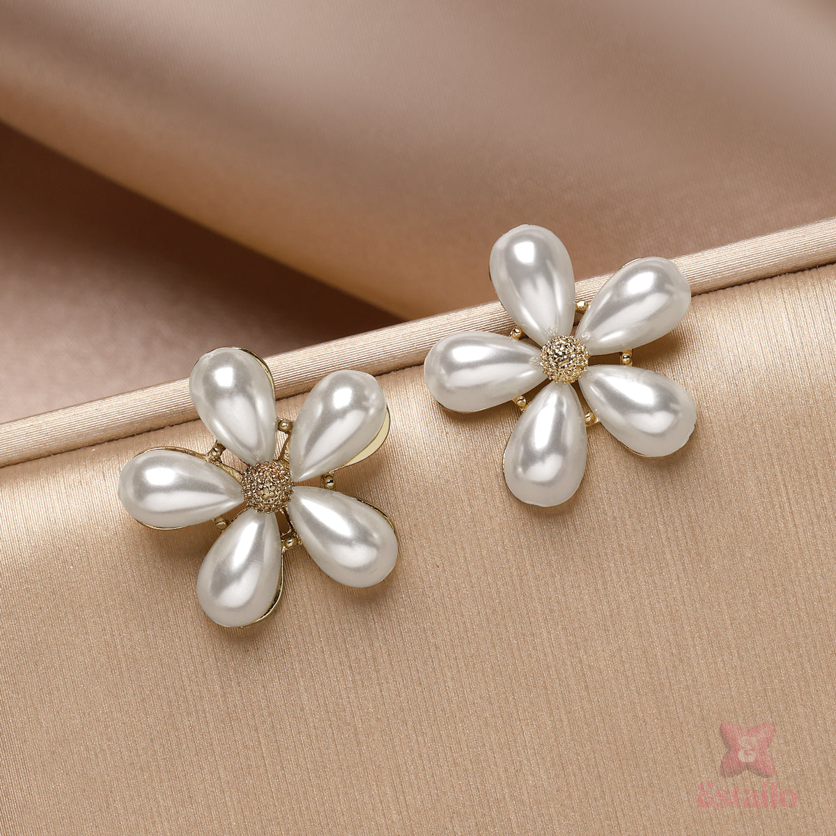 Bloom Pearl Earrings