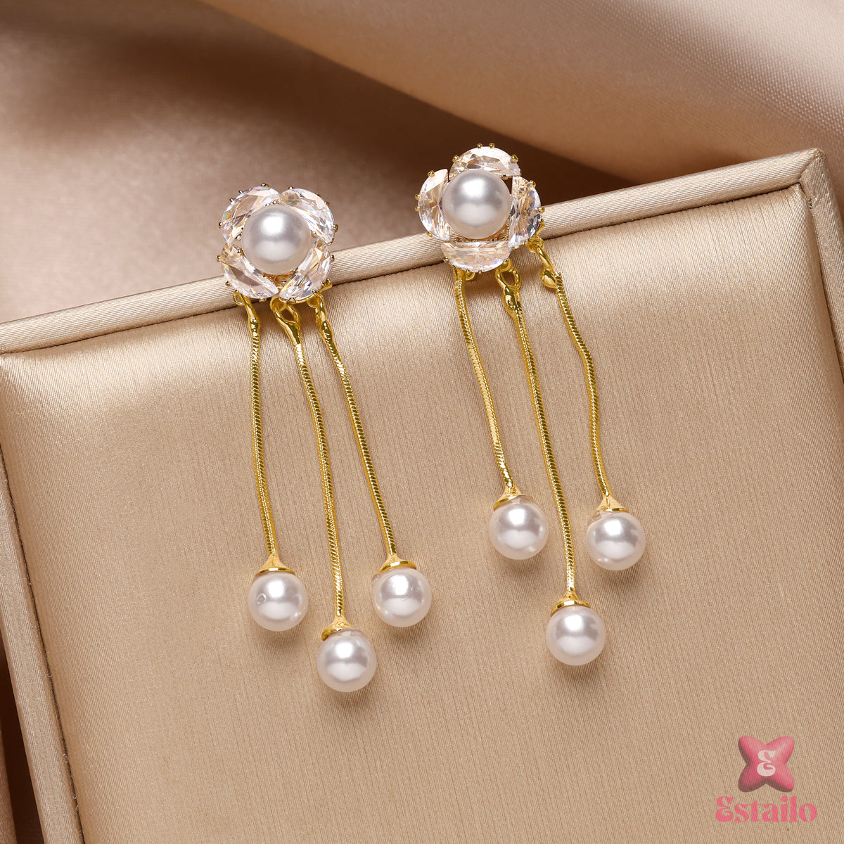 Graceful Pearl Swings Earrings