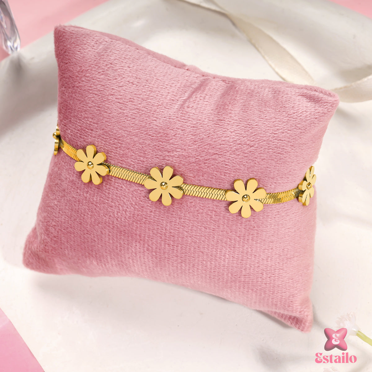 Gilded Daisy Bracelet