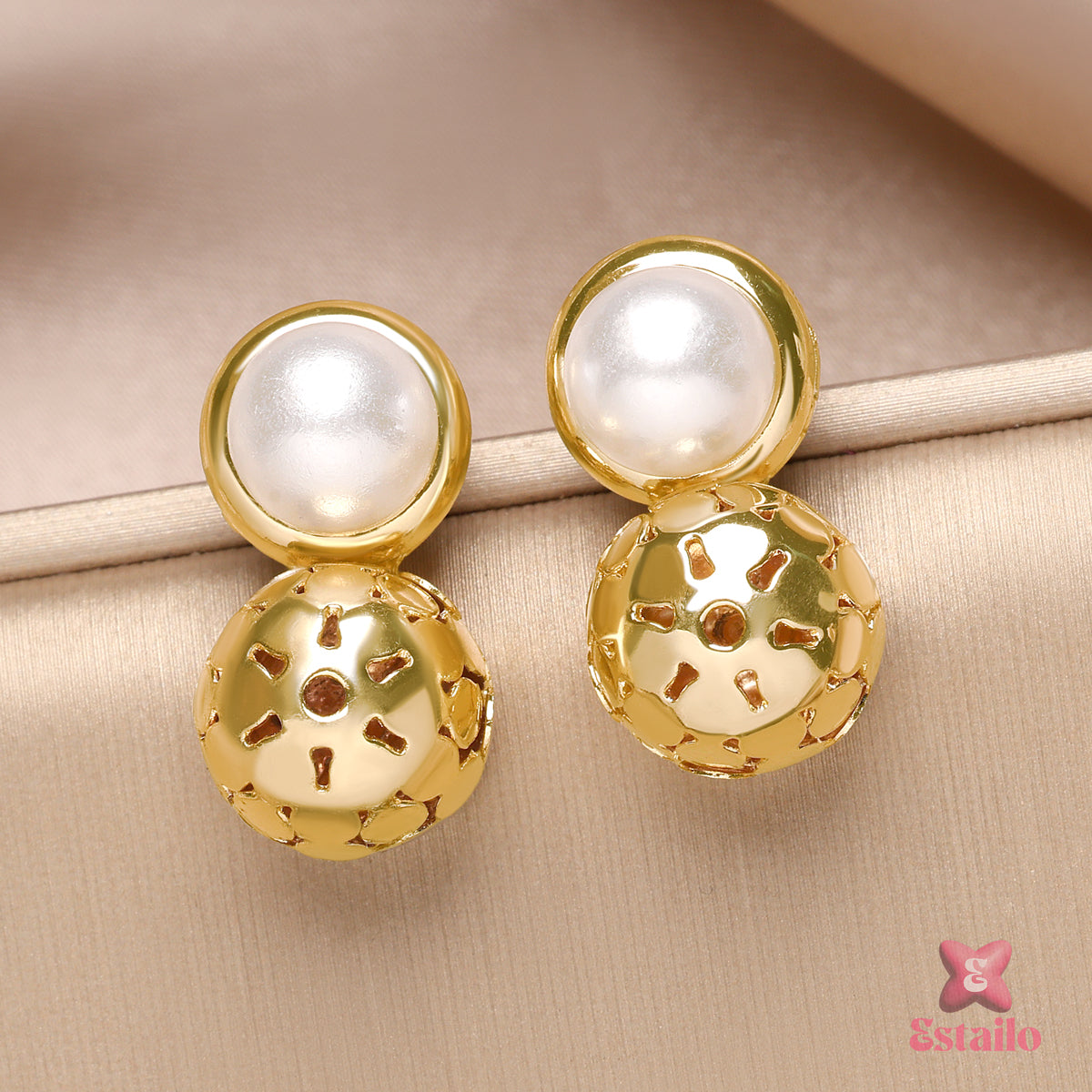 Golden Orb Pearls Earrings