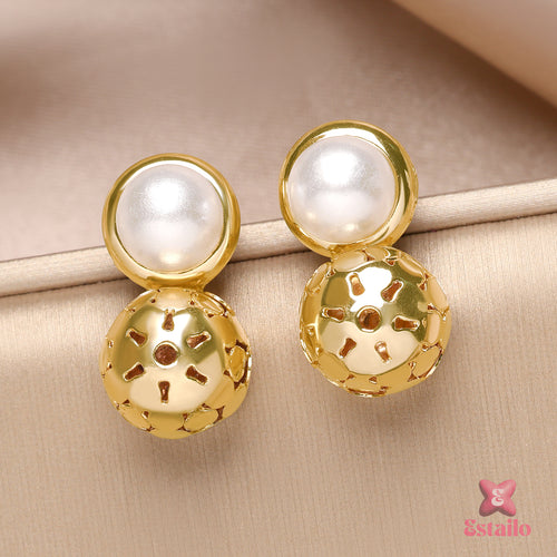 Golden Orb Pearls Earrings
