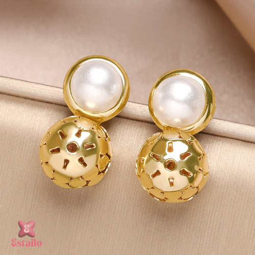 Golden Orb Pearls Earrings