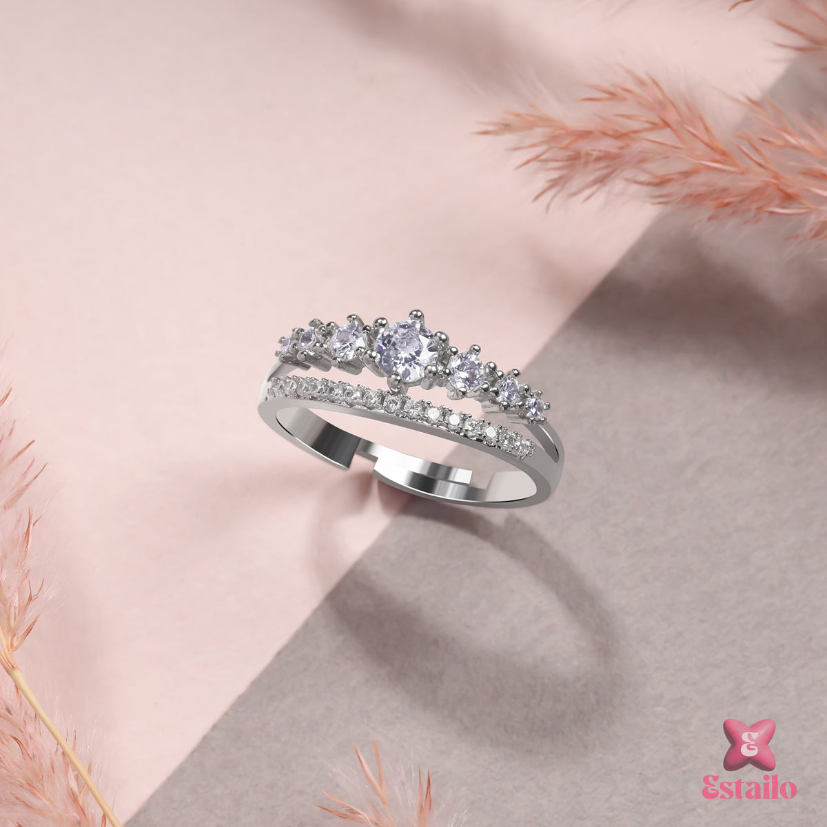 Elegant Crossover Ring