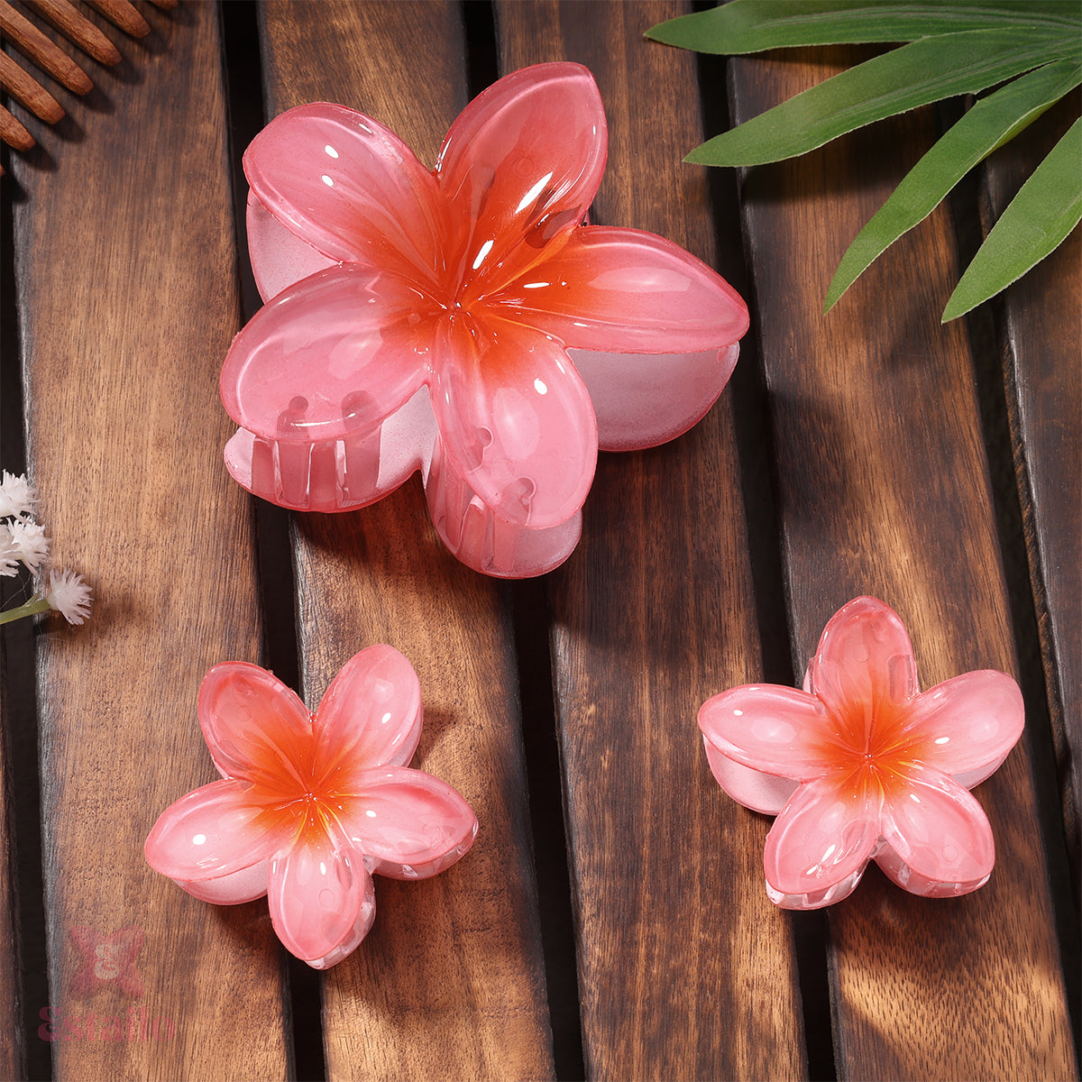 Hibiscus hair clip